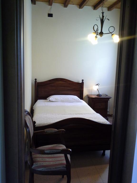 Le Stanze Sul Po Bed & Breakfast Ferrara Oda fotoğraf